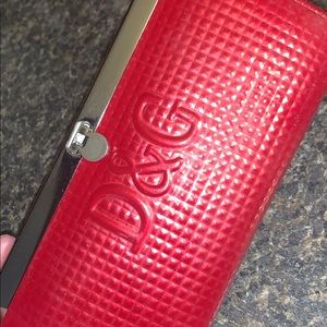 Red wallet